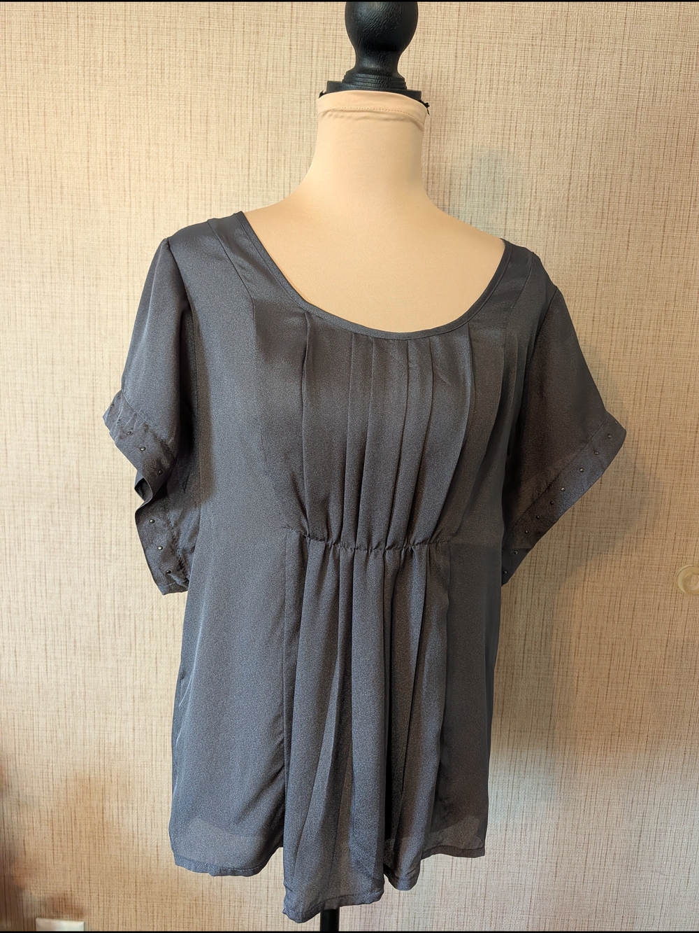 Isabella Rodriguez Charcoal Pleated Scoop-Neck Blouse
